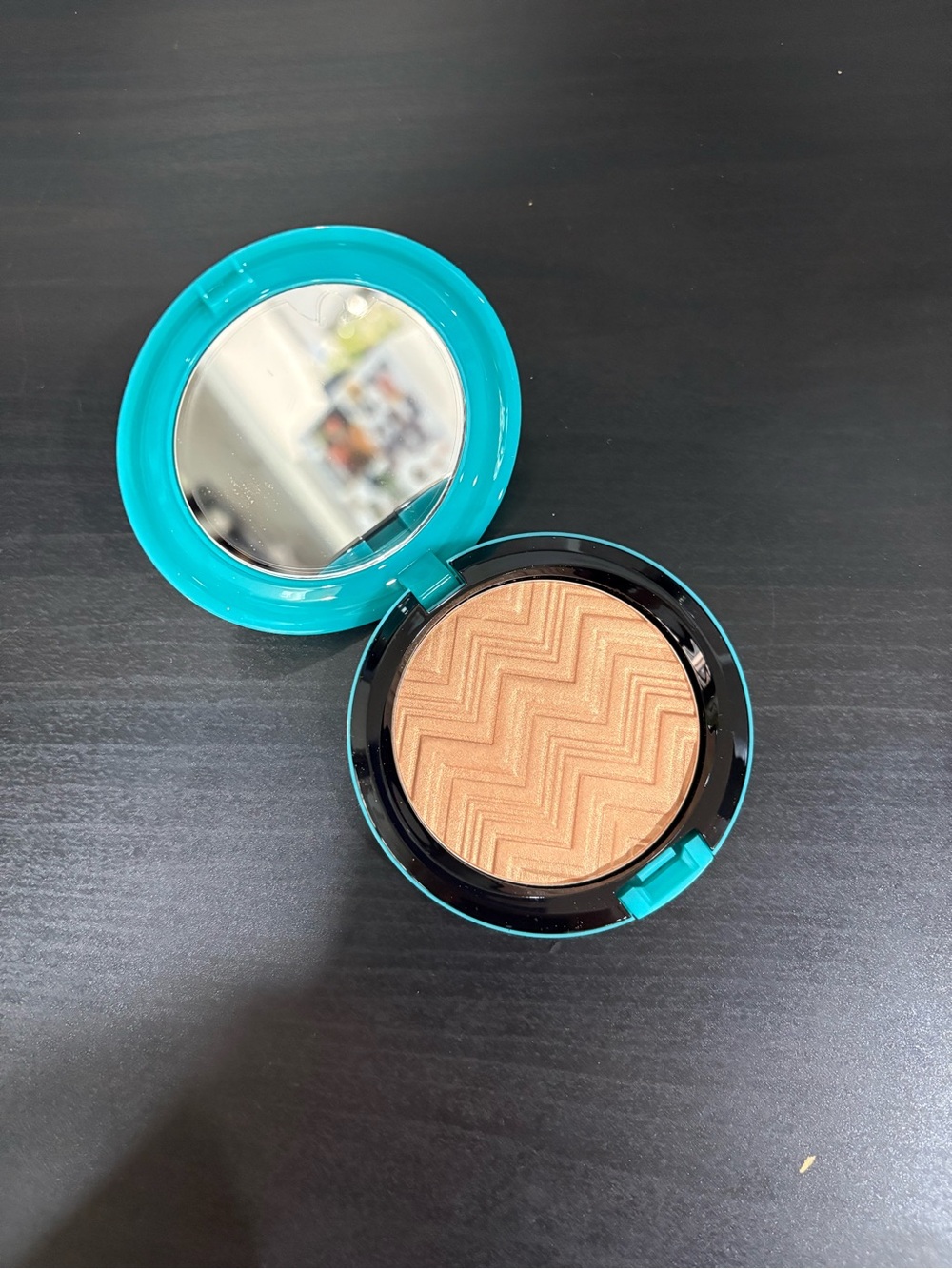 MAC Patrick Starrr Pressed Highlighter Compact in Hot And Heavy